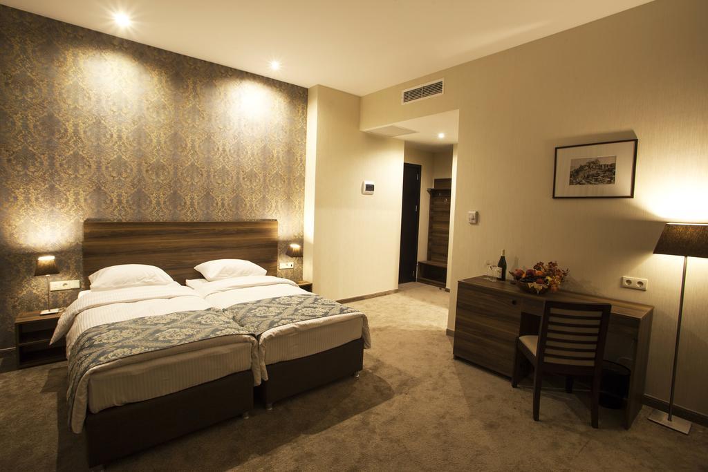 Old Meidan Tbilisi By Urban Hotels Exterior photo