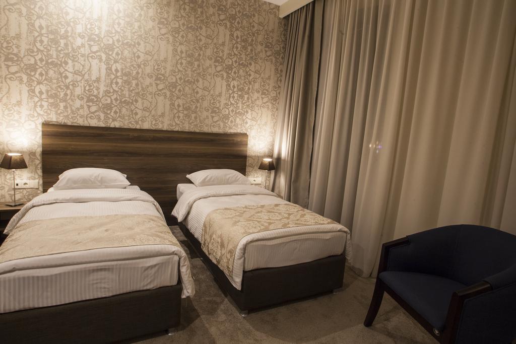 Old Meidan Tbilisi By Urban Hotels Exterior photo